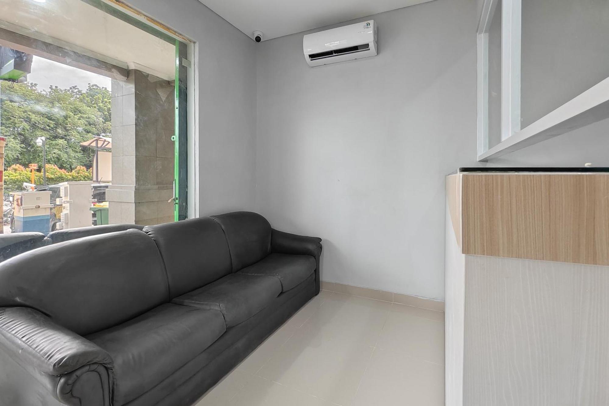 Urbanview Green Lake Sunter Residence Jakarta Extérieur photo